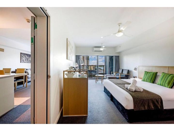 Resort Style Suite Moments to Waterfront Precinct Apartment, Darwin - imaginea 4