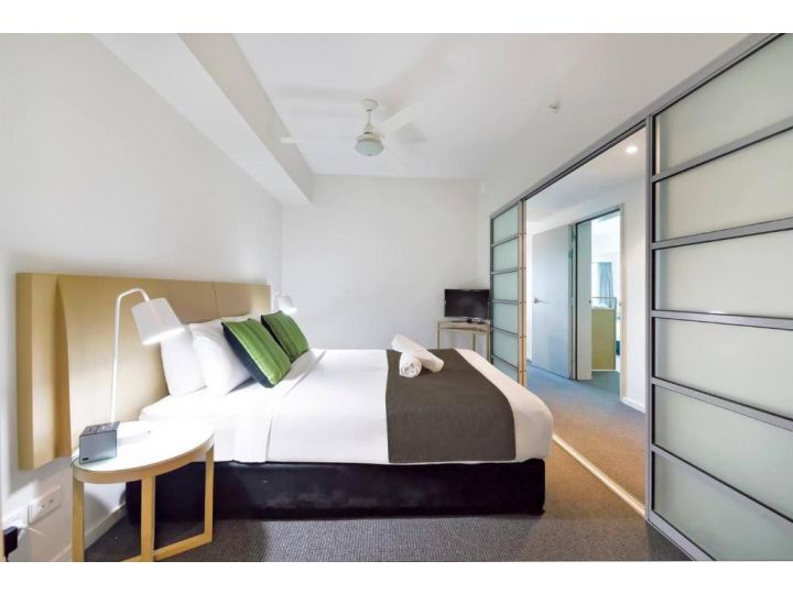 Resort Style Suite Moments to Waterfront Precinct Apartment, Darwin - imaginea 16