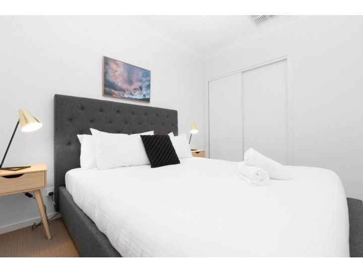 ResortStyle 4BR House with parking Guest house, Werribee - imaginea 19