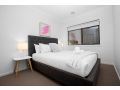ResortStyle 4BR House with parking Guest house, Werribee - thumb 16