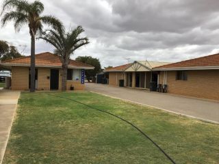 Rhodeside Lodge Hotel, Geraldton - 2