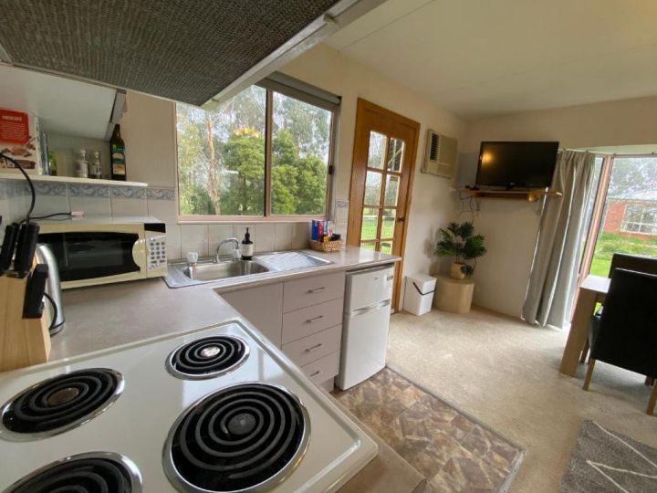 Richoâ€™s Retreat, 1 bed unit near Great Ocean Road Apartment, Victoria - imaginea 3