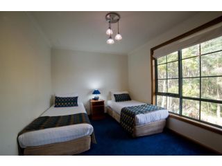 Risby Cove Hotel, Strahan - 1