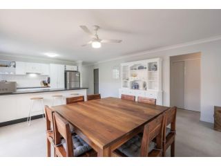 RIVE25G - Coomera Family - Outdoor dining - near Theme Parks Guest house, Gold Coast - 3