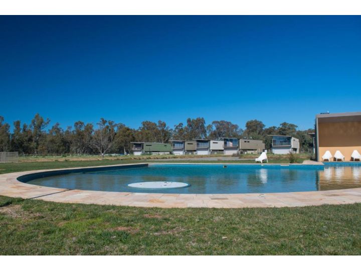River Chillin - Waterfront Holiday Home - Echuca Holiday Homes Guest house, Moama - imaginea 5
