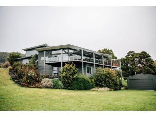 River House - A stunning riverside retreat Guest house, Wye River - 2