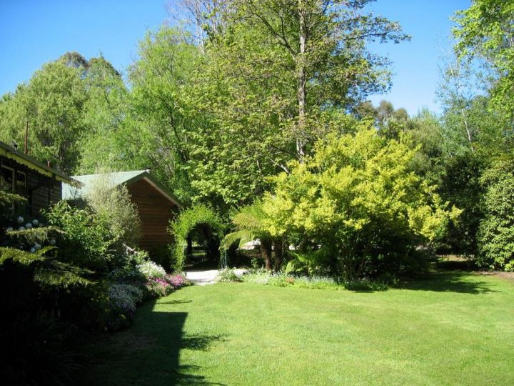 RiverCottage-selfcontained Chalet, Marysville - imaginea 1