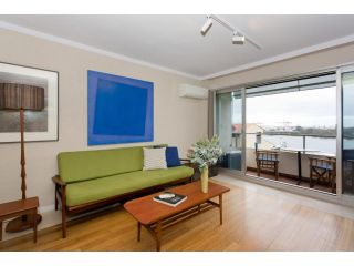 Riverside Arthouse Apartment, Western Australia - 5