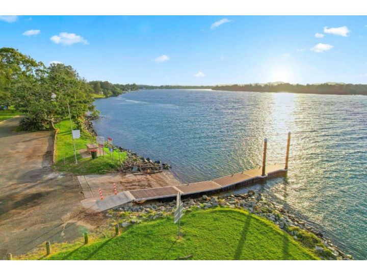 Riverside Breeze - luxury family retreat with pool Guest house, Port Macquarie - imaginea 3