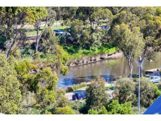 Riverview Views of Ocean and River Guest house, Lorne - 2
