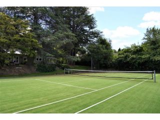 Robin Hill Manor - rambling retreat & tennis court Guest house, Moss Vale - 4