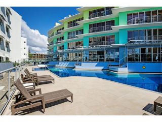 Rolling Surf Resort Hotel, Caloundra - 4