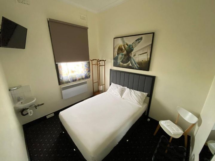 Rooms at Carboni&#x27;s Hotel, Ballarat - imaginea 15