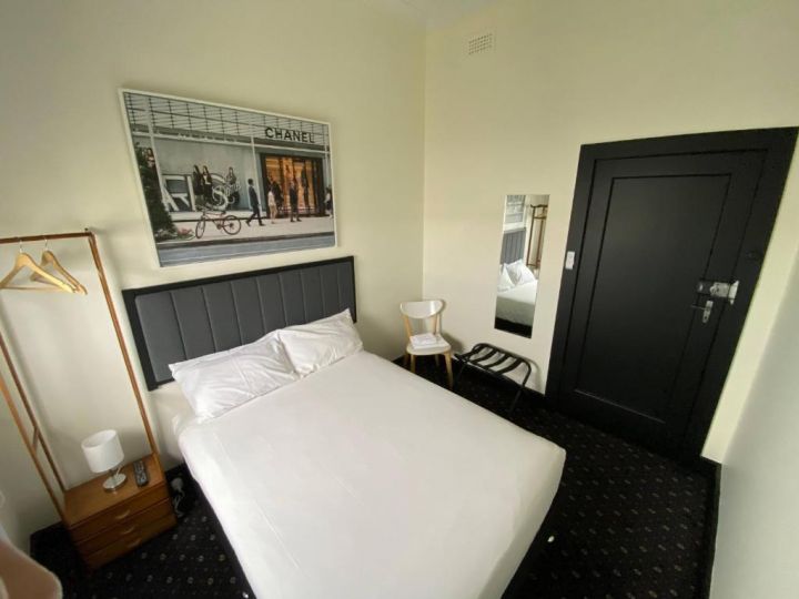 Rooms at Carboni&#x27;s Hotel, Ballarat - imaginea 20