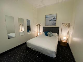 Rooms at Carboni's Hotel, Ballarat - 5