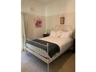 Rosebridge House Bed & Breakfast Adult Retreat Bed and breakfast, Perth - 3