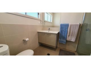 Rural retreat within a 5 minute drive to beaches and CBD. Guest house, Batemans Bay - 5