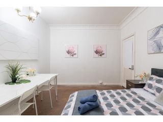 Rustic Private Room in Waterfront Beach Retreat 3 - SHAREHOUSE Guest house, Sydney - 3