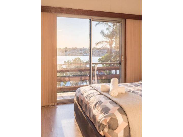 Rustic Private Room in Waterfront Beach Retreat 6 - SHAREHOUSE Guest house, Sydney - imaginea 4