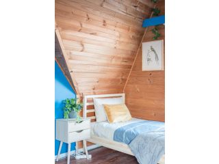 Rustic Private Room in Waterfront Beach Retreat 8 - SHAREHOUSE Guest house, Sydney - 3