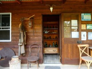 Saddleback Country Cabins Near Gin Gin Guest house, Queensland - 1