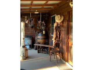 Saddleback Country Cabins Near Gin Gin Guest house, Queensland - 4