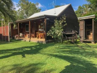 Saddleback Country Cabins Near Gin Gin Guest house, Queensland - 3