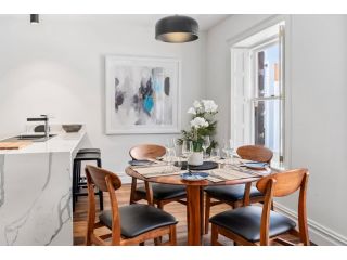 Saddlers House - City View - Cafe Lifestyle Apartment, Hobart - 4