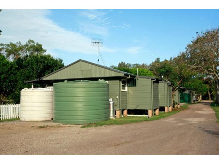 Sahara Trails Cabin 3 WiFi Air Conditioning Horse Riding and much more Guest house, Anna Bay - imaginea 16