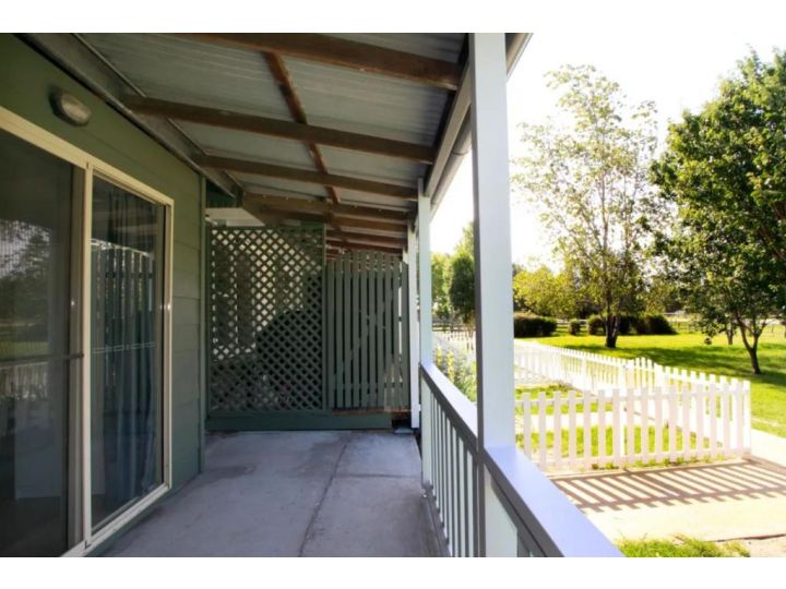 Sahara Trails Studio WiFi Air Conditioning Horse Riding and much more Guest house, Anna Bay - imaginea 10