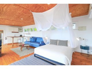 Sail On In Boatshed Guest house, Huskisson - 3