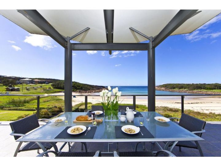Sails on the Beachfront - Exclusive Seaside Home Guest house, Anna Bay - imaginea 5