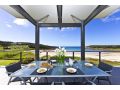 Sails on the Beachfront - Exclusive Seaside Home Guest house, Anna Bay - thumb 5
