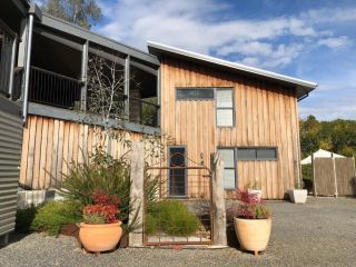 Saje's House & Pod Guest house, Myrtleford - 1