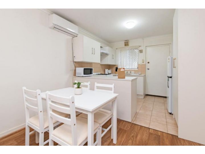 SAL001 One of the most affordable Airbnbs in town Apartment, South Australia - imaginea 7
