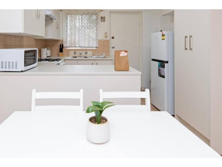 SAL001 One of the most affordable Airbnbs in town Apartment, South Australia - imaginea 14