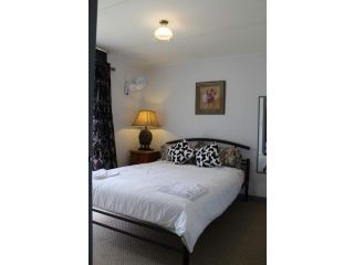 Sally's Kingscote Retreat 2- Cheapest in Kingscote Apartment, Kingscote - 2
