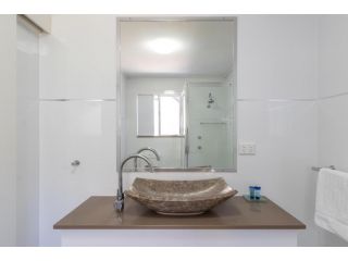 Little Salty Vibes Apartment, Rainbow Beach - 3