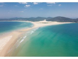 Samurai Beach Bungalows - Port Stephens YHA Hostel, Anna Bay - 1