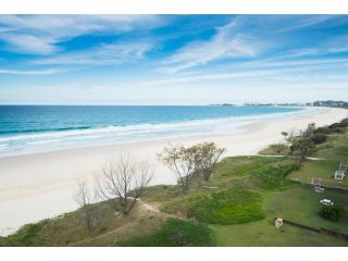 San Simeon Beachfront Apartments Tugun Aparthotel, Gold Coast - 2