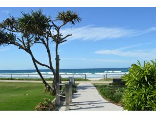 Sanctuary Beach Resort Hotel, Gold Coast - 2