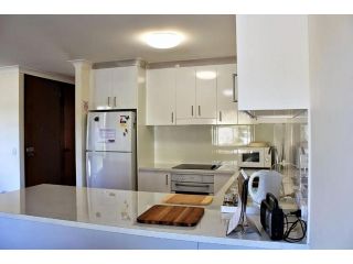 Sanctuary Court Unit 4 Guest house, Gold Coast - 1