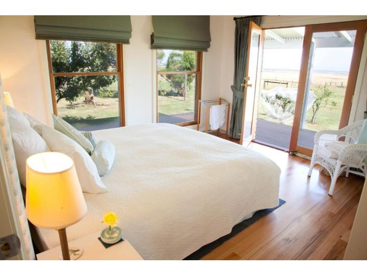 Sanctuary@Waratah Guest house, Sandy Point - imaginea 14