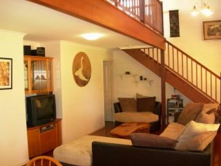 Sand Piper Cottage - Rainbow Beach - Charming and Spacious Beach House - Quiet Location Guest house, Rainbow Beach - 3