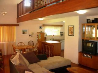 Sand Piper Cottage - Rainbow Beach - Charming and Spacious Beach House - Quiet Location Guest house, Rainbow Beach - 4