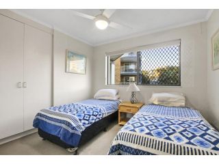 Sandalwood Unit 1 66 Lower Gay Tce Apartment, Caloundra - 5