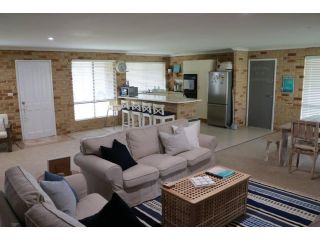 Sandcastle by the Sea - a cosy holiday home Guest house, Esperance - 2