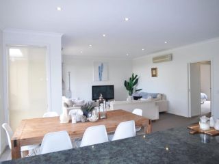 SANDPIPER 3 - CLOSE TO BEACH AND TOWN Guest house, Inverloch - 4