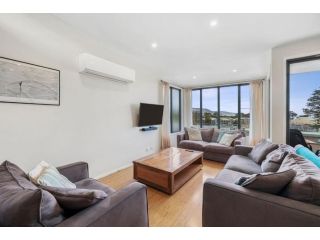 Sandy Beach Apt 6 Apartment, Lorne - 2