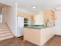 Sandy Point Luxury', 117a Sandy Point Road - air con & foxtel Guest house, Corlette - thumb 3